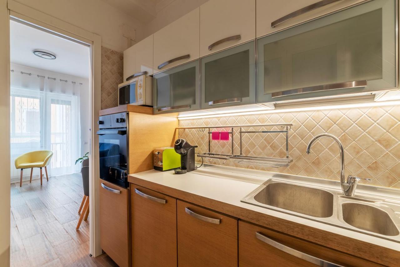 Piazza Re Di Roma Comfy Apartment Exterior photo